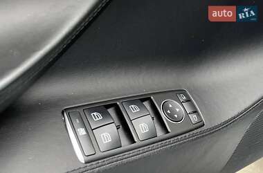 Лифтбек Tesla Model S 2013 в 