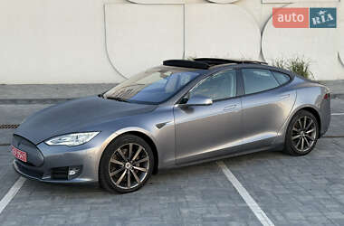 Лифтбек Tesla Model S 2013 в 