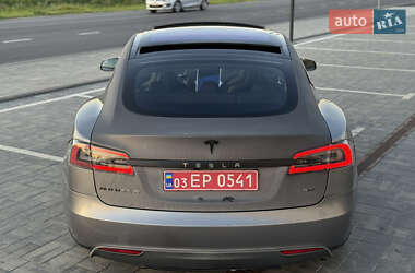 Лифтбек Tesla Model S 2013 в 