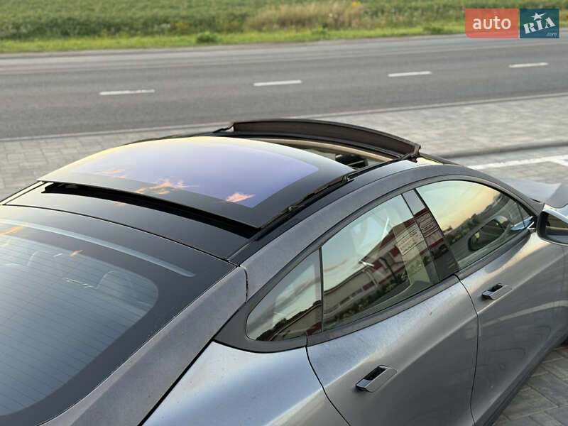 Лифтбек Tesla Model S 2013 в Луцке