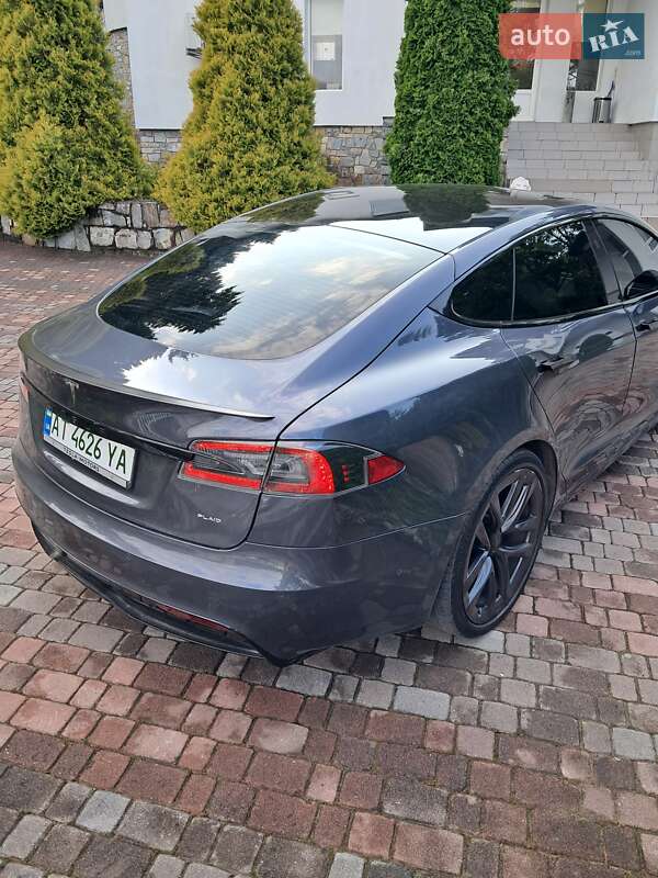 Лифтбек Tesla Model S 2021 в Коломые