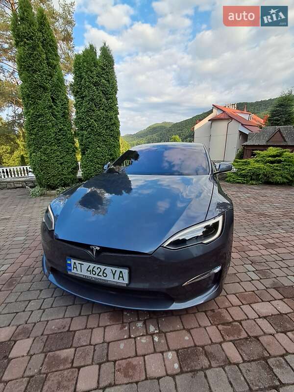 Лифтбек Tesla Model S 2021 в Коломые