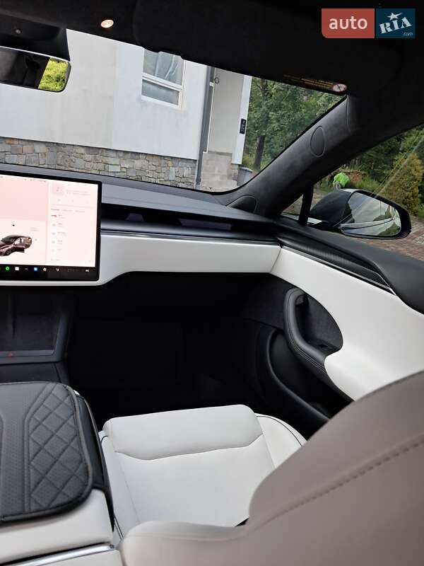 Лифтбек Tesla Model S 2021 в Коломые