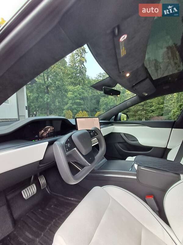 Лифтбек Tesla Model S 2021 в Коломые