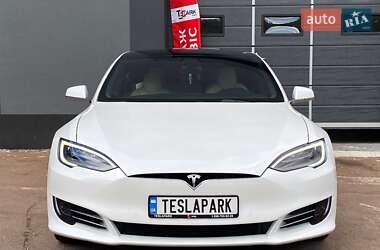 Лифтбек Tesla Model S 2020 в 