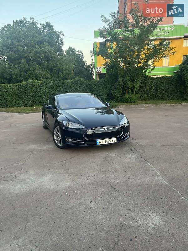 Tesla Model S 2013