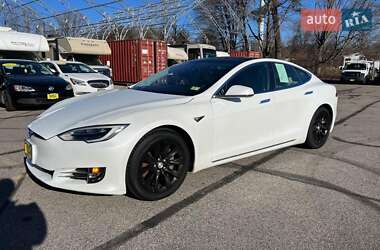 Лифтбек Tesla Model S 2017 в 