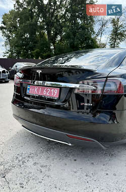 Лифтбек Tesla Model S 2014 в 