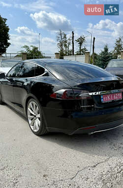 Лифтбек Tesla Model S 2014 в 