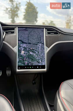 Лифтбек Tesla Model S 2014 в 