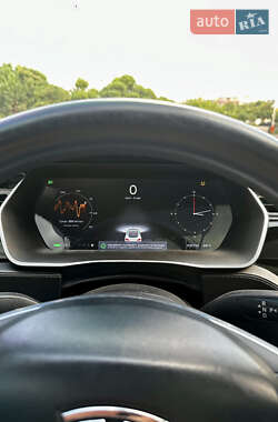 Лифтбек Tesla Model S 2015 в 