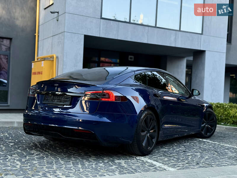 Лифтбек Tesla Model S 2021 в Львове