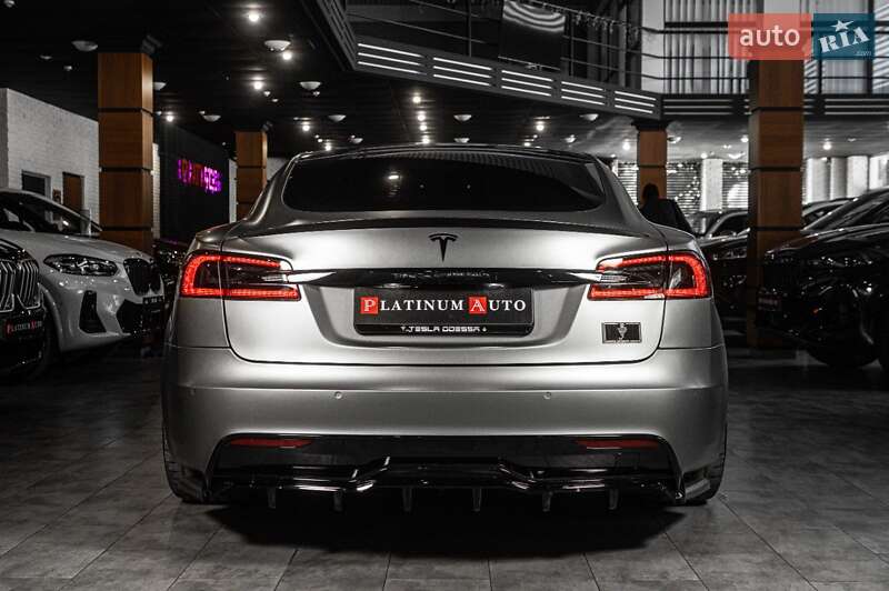 Ліфтбек Tesla Model S 2021 в Одесі фото 44 Ліфтбек Tesla Model S 2021 в Одесі
