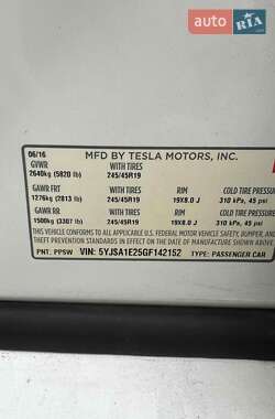Лифтбек Tesla Model S 2016 в 