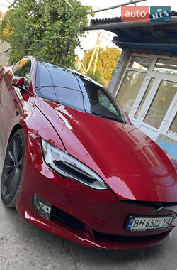 Tesla Model S 2018