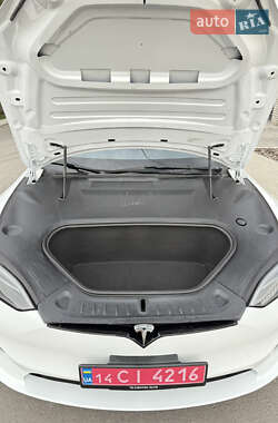 Лифтбек Tesla Model S 2022 в 