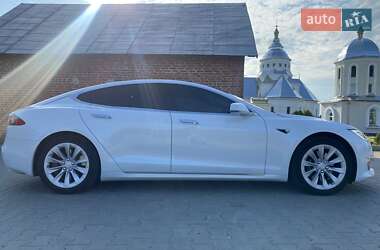 Лифтбек Tesla Model S 2016 в 