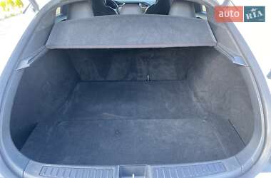 Лифтбек Tesla Model S 2016 в 