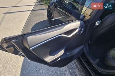 Лифтбек Tesla Model S 2020 в 