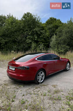 Ліфтбек Tesla Model S 2015 в 