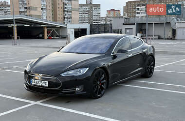 Лифтбек Tesla Model S 2014 в 