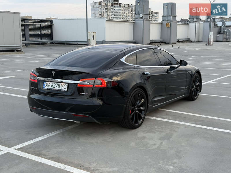 Лифтбек Tesla Model S 2014 в Киеве
