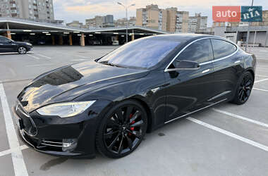 Лифтбек Tesla Model S 2014 в 