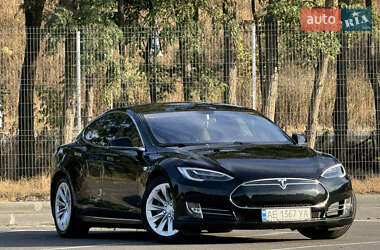Лифтбек Tesla Model S 2013 в 