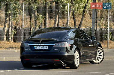 Лифтбек Tesla Model S 2013 в 