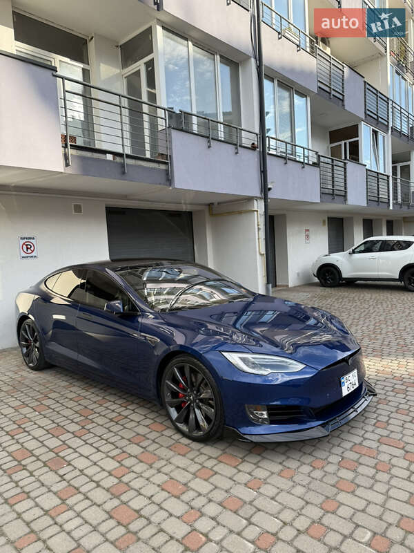 Tesla Model S 2016