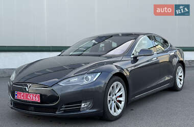 Ліфтбек Tesla Model S 2015 в 