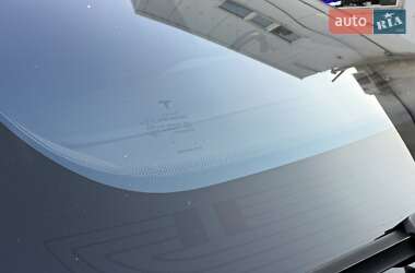 Лифтбек Tesla Model S 2014 в 