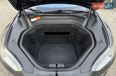 Лифтбек Tesla Model S 2014 в 
