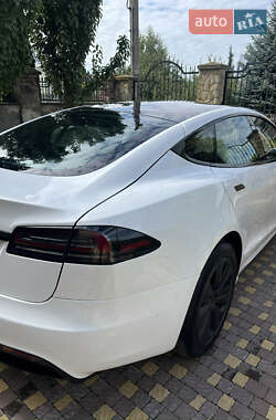 Лифтбек Tesla Model S 2021 в 