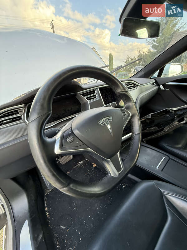 Ліфтбек Tesla Model S 2016 в Луцьку