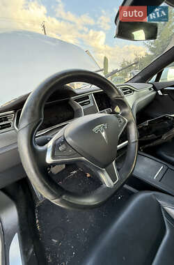 Лифтбек Tesla Model S 2016 в 