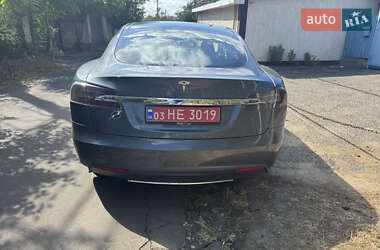 Ліфтбек Tesla Model S 2014 в 