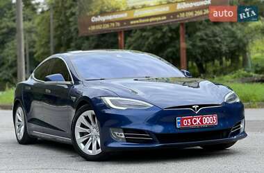 Лифтбек Tesla Model S 2017 в 