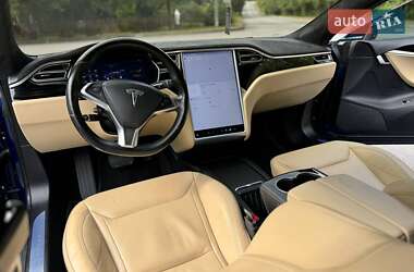 Лифтбек Tesla Model S 2017 в 