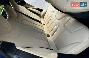 Лифтбек Tesla Model S 2017 в 