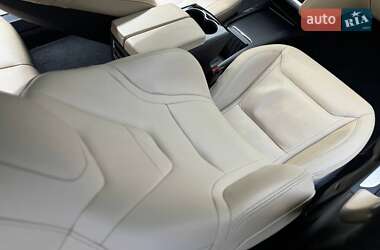 Лифтбек Tesla Model S 2017 в 