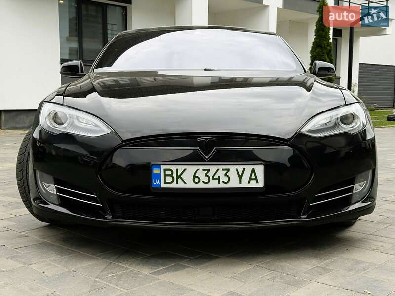 Лифтбек Tesla Model S 2016 в Ровно фото 3 Лифтбек Tesla Model S 2016 в Ровно