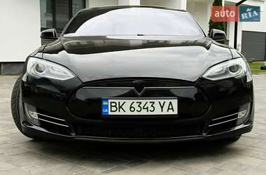 Лифтбек Tesla Model S 2016 в 