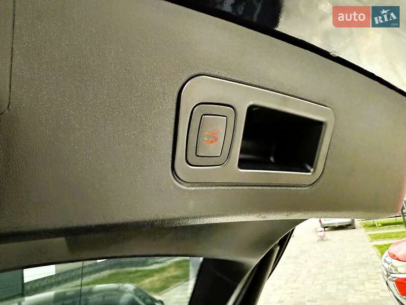 Лифтбек Tesla Model S 2016 в Ровно фото 36 Лифтбек Tesla Model S 2016 в Ровно