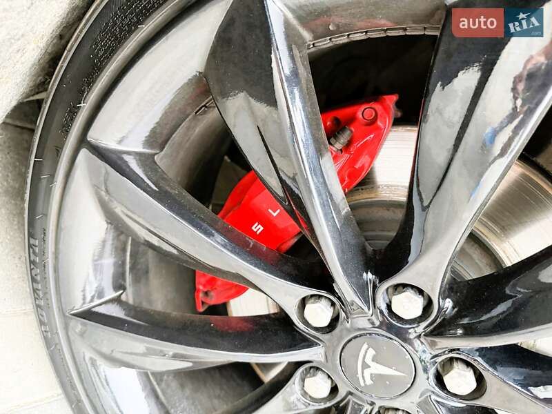 Лифтбек Tesla Model S 2016 в Ровно фото 40 Лифтбек Tesla Model S 2016 в Ровно