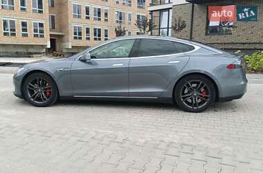 Ліфтбек Tesla Model S 2014 в 