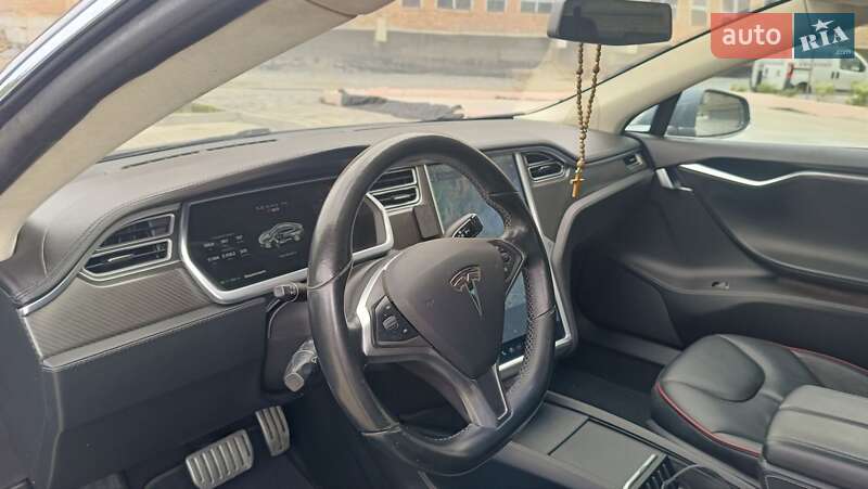 Ліфтбек Tesla Model S 2014 в Рівному