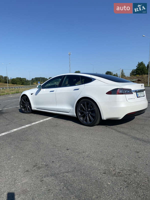 Лифтбек Tesla Model S 2018 в Полтаве