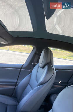 Лифтбек Tesla Model S 2018 в 