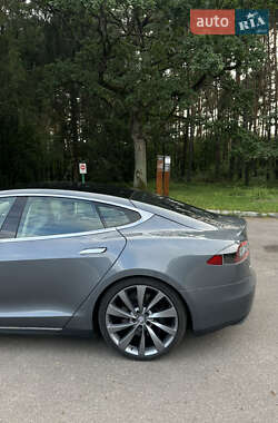 Лифтбек Tesla Model S 2014 в 